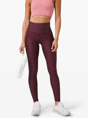 Lululemon Mapped Out High-Rise Tight Size 6 Cassis Red 28” Like New